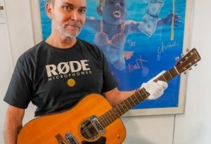 Nirvana : La guitare utilisée par Kurt Cobain lors du MTV Unplugged s’est vendue aux enchères pour 6 millions de dollars