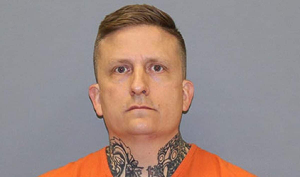 Le guitariste de Premonitions Of War a été arrêté avec près de 2 millions de dollars cachés dans son camion