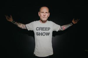 Corey Taylor à propos de son prochain film Zombie Versus Ninja : “Je ne veux pas faire des films qui gagnent des Oscars. Je veux faire des classiques cultes, amusants et fous”