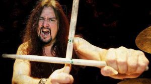 Gene Hoglan parle de Metallica qui s&rsquo;est inspiré de ses rythmes de batterie pour écrire One