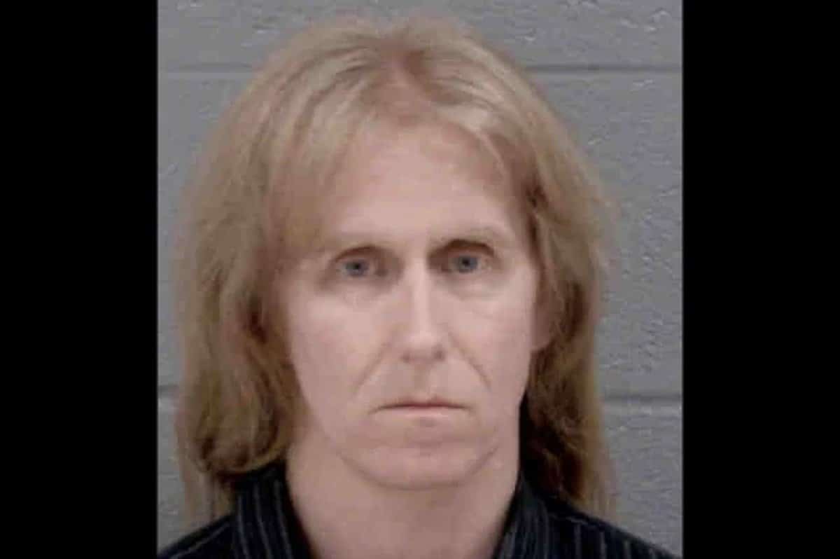 L&rsquo;ancien guitariste de Manowar, Karl Logan, risque 25 ans de prison après avoir admis qu&rsquo;il avait téléchargé du contenu pédopornographique