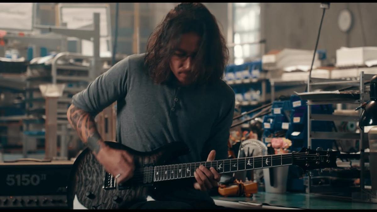 Periphery publie une splendide vidéo de Mark Holcomb jouant Sentient Glow à la guitare