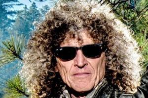 Tommy Aldridge : « J&rsquo;utilisais deux grosses caisses avant que cela ne devienne à la mode »