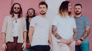 Hands Like Houses se sépare du chanteur Trenton Woodley : “Les relations au sein d’un groupe peuvent être complexes, et notre cas ne déroge pas à la règle”