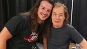 AC/DC : Cet homme a perdu son emploi afin de passer une audition pour devenir le chanteur du groupe de Rock