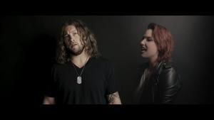Écoutez le duo de Lzzy Hale de Halestorm avec Cory Marks sur Out In The Rain