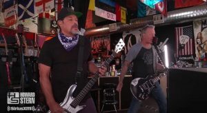 Regardez la performance de Metallica au Howard Stern Show !