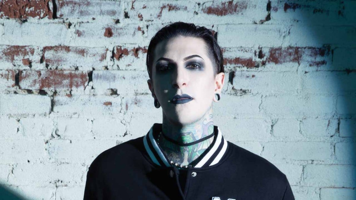 Le frontman de Motionless In White : « C&rsquo;est embêtant de voir les Kardashians porter des t-shirts Slayer et Iron Maiden »