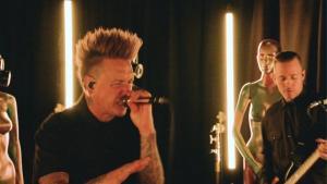 Regardez Papa Roach jouer Dead Cell dans le cadre de Infest In-Studio