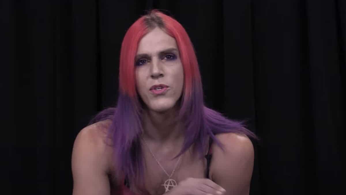 Cette métalleuse trans et sataniste a remporté la nomination républicaine pour le poste de shérif du comté du New Hampshire