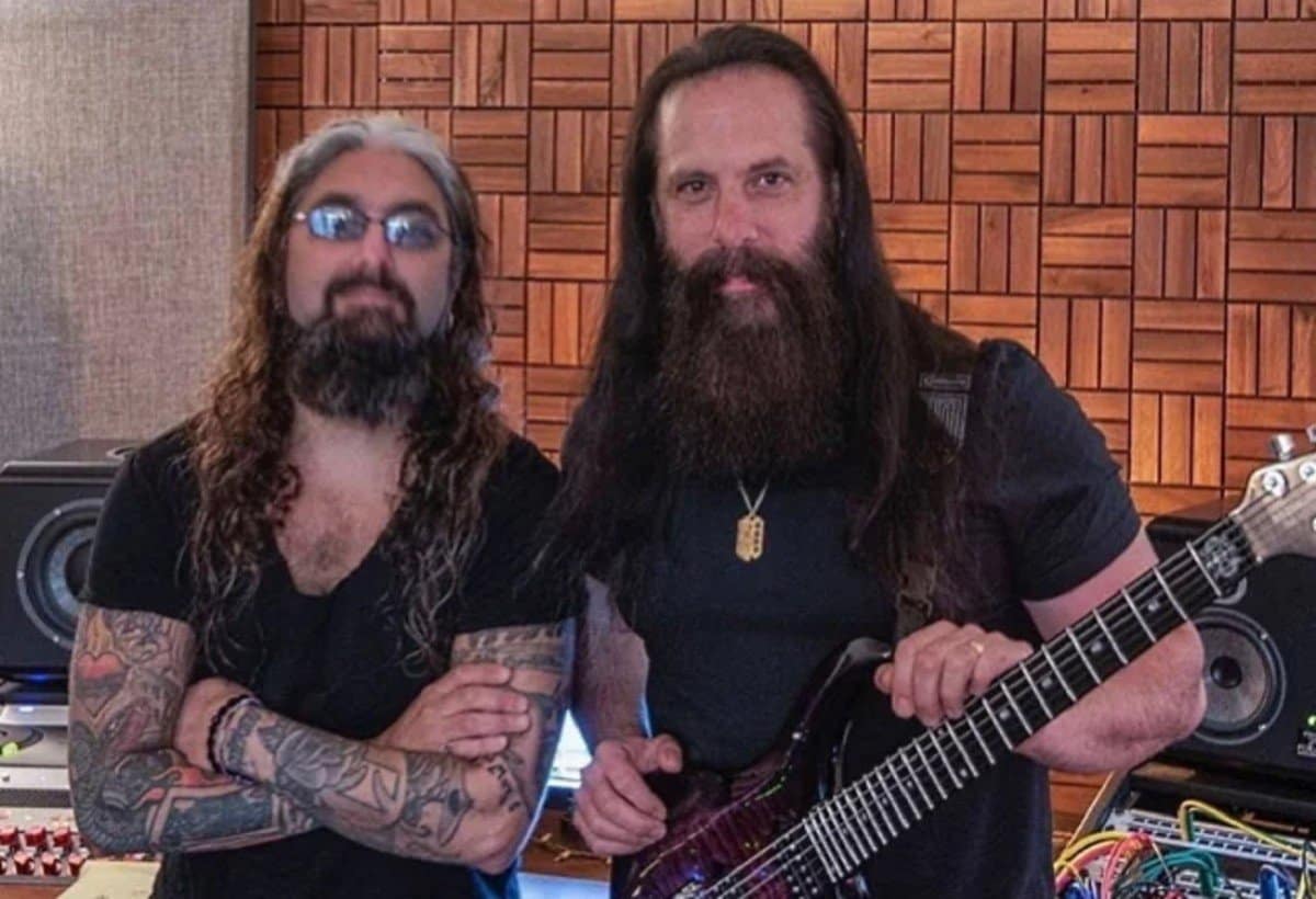 John Petrucci de Dream Theater déclare que « les gens sont vraiment heureux » de ses retrouvailles musicales avec Mike Portnoy