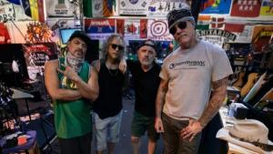 Metallica fait un don de 250 000 dollars pour aider les victimes des incendies de forêt sur la côte ouest des États-Unis
