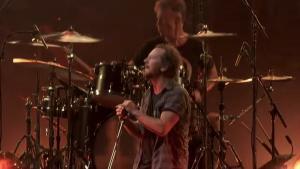 Regardez Pearl Jam jouer Alive en live (extrait de The Home Shows)