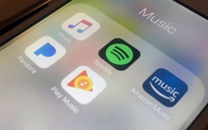 Les chansons créées par IA seront bientôt identifiées sur les plateformes de streaming