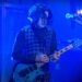 Regardez Jack White (The White Stripes) utiliser une guitare conçue par Eddie Van Halen sur Saturday Night Live