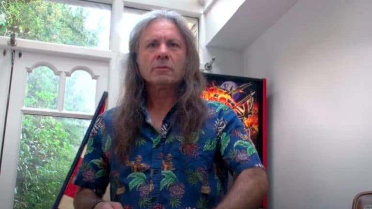 Iron Maiden a “travaillé un peu en studio”, dit Bruce Dickinson