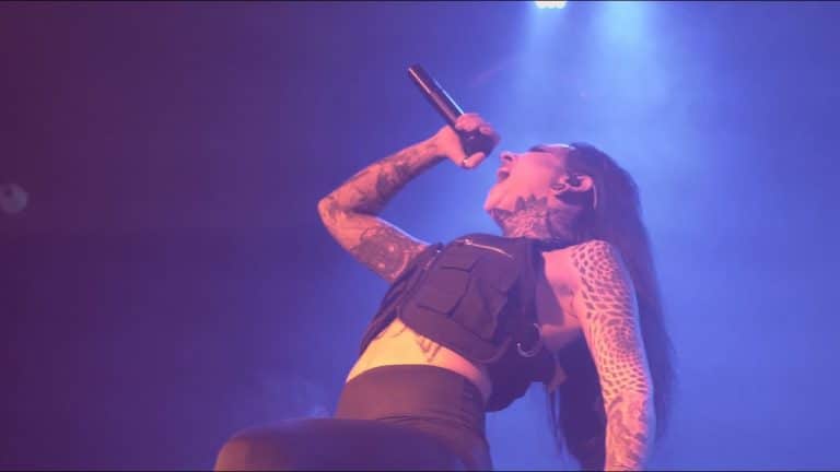 Regardez Jinjer jouer Sit Stay Roll Over à Melbourne !