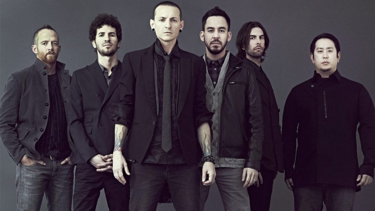 Mike Shinoda de Linkin Park dit que le Metal « était trop blanc » jusqu&rsquo;à l&rsquo;arrivée du Nu Metal