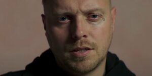 Sam Carter de Architects parle de l&rsquo;évolution sonore du groupe : « Je pense que Tom serait fier »