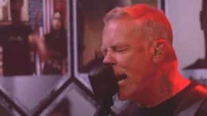 Regardez Metallica jouer une version réimaginée de Disposable Heroes pendant Live & Acoustic From HQ