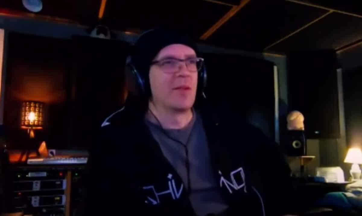 Devin Townsend compte reprendre les concerts en streaming une fois que The Puzzle sera terminé « fin mars »