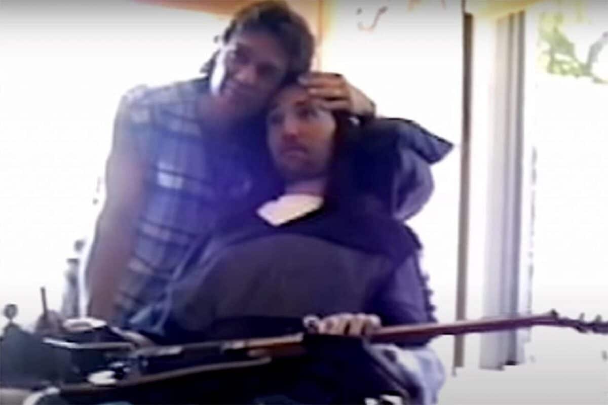 Regardez la nouvelle vidéo émouvante d&rsquo;Eddie Van Halen rendant visite à Jason Becker en 1996