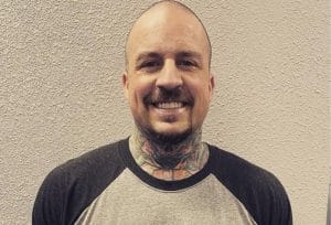 Jeremy Spencer (ex-Five Finger Death Punch) révèle pourquoi il a supprimé la musique de Psychosexual de l’Internet