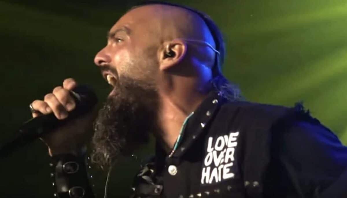 Jesse Leach, de Killswitch Engage, dit que sa carrière a été sauvée par sa chirurgie vocale et le coaching qu&rsquo;il a reçu