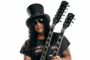 Slash espère sortir de la nouvelle musique avec Guns N&rsquo; Roses et The Conspirators en 2021