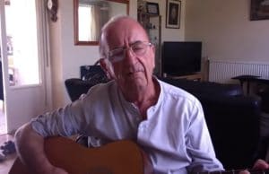 Un vieil homme réimagine Snuff de Slipknot en ballade acoustique, et ça rend très bien