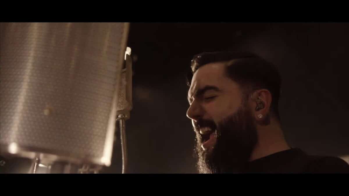 Regardez le nouveau concert acoustique de A Day To Remember, Live At The Audio Compound