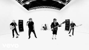 AC/DC : Regardez le clip vidéo de Realize !