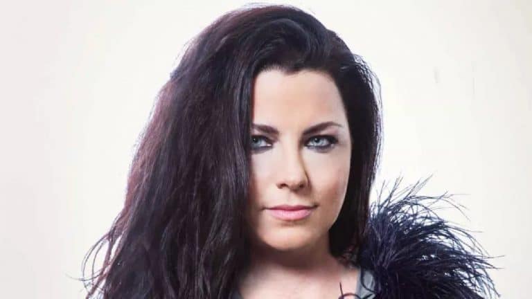 Amy Lee d’Evanescence à propos de Bring Me To Life : “C’est bien plus grand que moi”