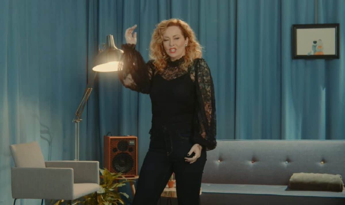 Anneke Van Giersbergen sort un nouveau single, Hurricane