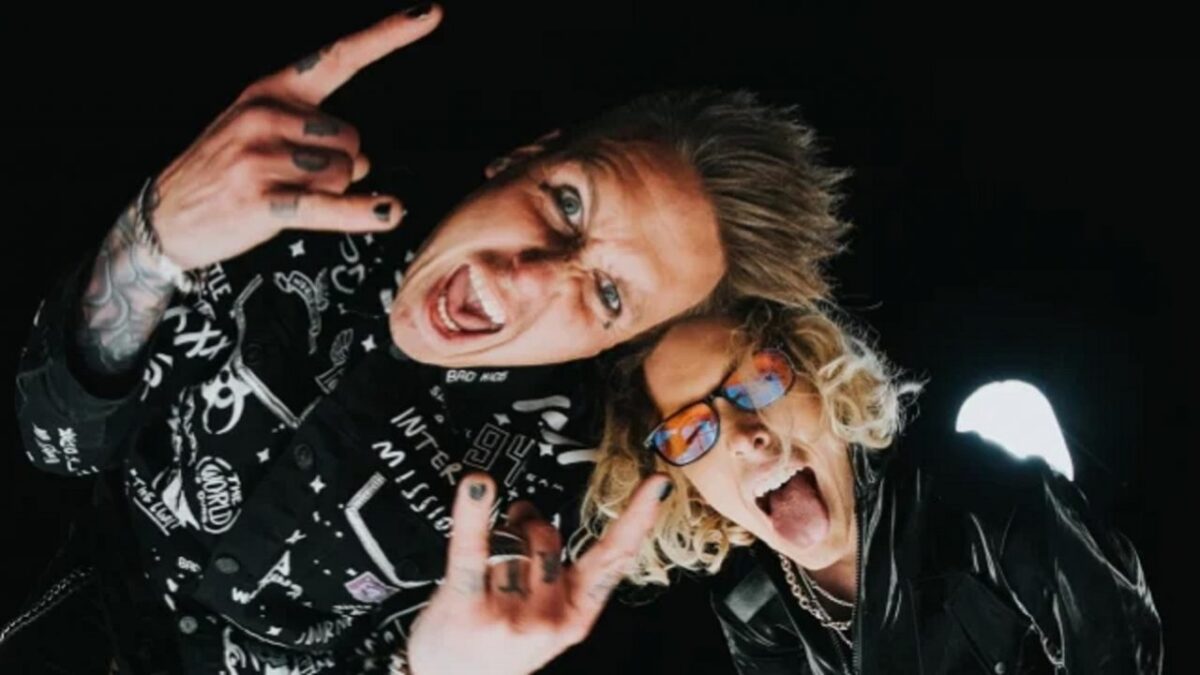 Papa Roach présente une nouvelle version de Last Resort, avec la « star de TikTok » Jeris Johnson