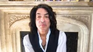 Paul Stanley de Kiss défend son droit à partager ses opinions politiques : « J&rsquo;exprime mes opinions en tant que fier citoyen de mon pays »