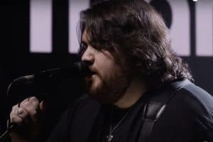 Wolfgang Van Halen fait ses débuts avec le groupe Mammoth WVH sur Jimmy Kimmel Live