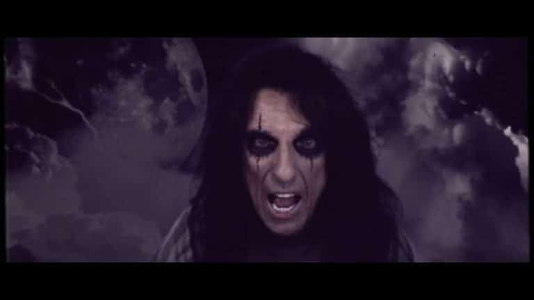 Alice Cooper sort Social Debris, le troisième single de son nouvel album Detroit Stories