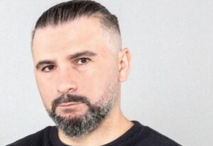 « La situation est bien plus saine avec lui qu’elle ne l’était sans lui » : John Dolmayan de System Of A Down se réjouit du retour de Donald Trump