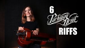 Regardez la joueuse de vielle à roue de Eluveitie interpréter 6 riffs stylés de Parkway Drive