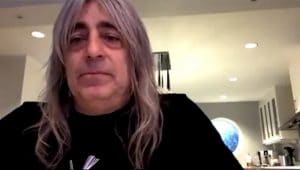 “Un jour de plus et j’aurais joué de la batterie avec Lemmy au paradis” : Mikkey Dee en convalescence après avoir frôlé la mort à cause d’une septicémie