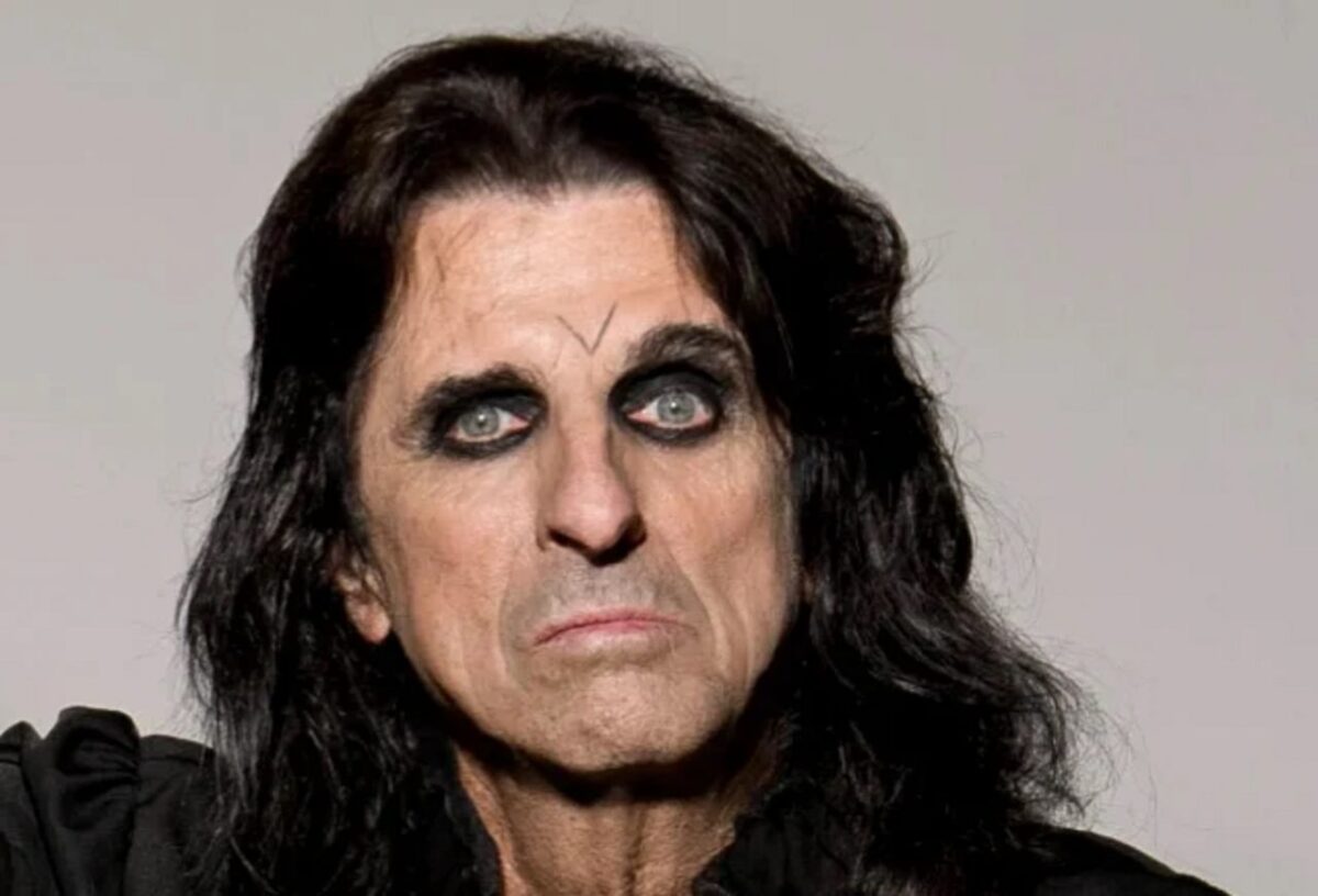 Alice Cooper dit qu&rsquo;Iron Maiden et Judas Priest devraient faire partie du Rock And Roll Hall Of Fame