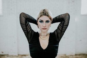 Spiritbox sur la percée du groupe de Metal dans le courant dominant : « Oh mon Dieu, les groupes de Metal peuvent faire ça »