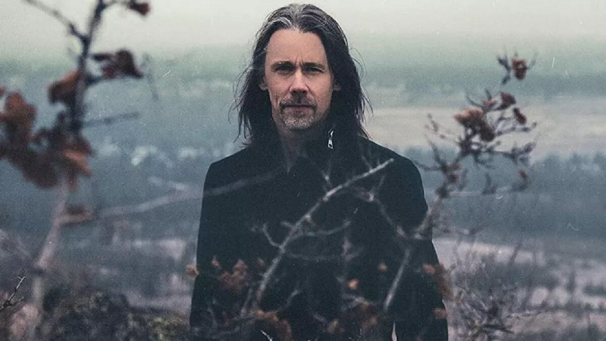 Myles Kennedy (Alter Bridge) publie la chanson éponyme de son nouvel album solo, The Ides Of March