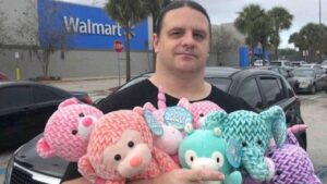 George « Corpsegrinder » Fisher de Cannibal Corpse parle du nouvel album du groupe (et de peluches)