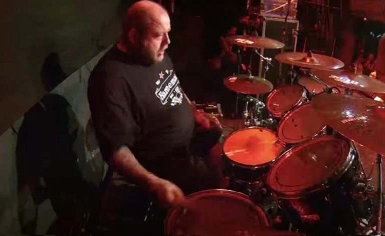 L’ex-batteur de Dimmu Borgir et Cradle Of Filth, Nick Barker, à propos de la scène Death Metal actuelle : “C’est presque devenu sans âme”