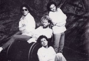 La maison de disques de Van Halen voulait que le groupe change de nom après avoir remplacé David Lee Roth par Sammy Hagar