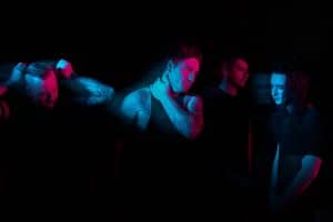 Convictions sort un nouveau single chargé d’émotion, Hurts Like Hell