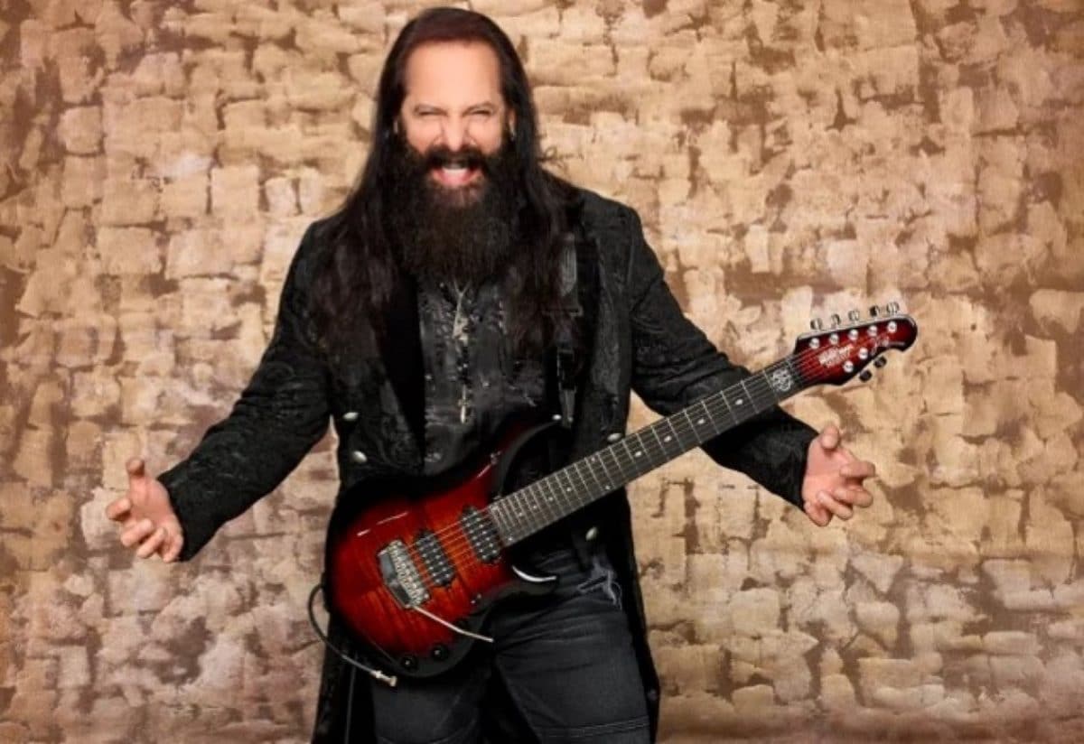 Dream Theater : La Majesty de John Petrucci est la deuxième guitare signature la plus vendue au monde