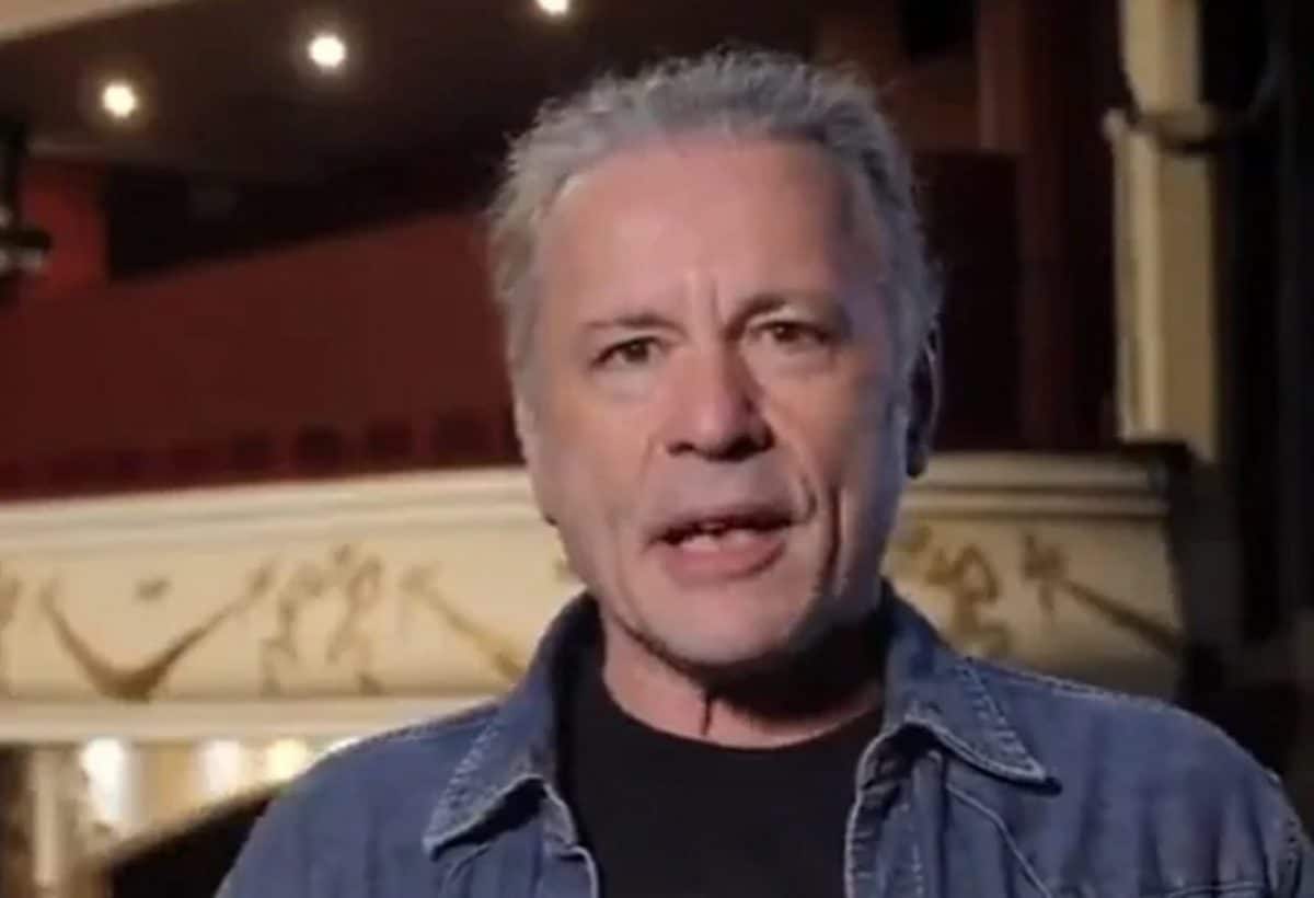Bruce Dickinson, chanteur de Iron Maiden, raconte une expérience « ridicule » qu&rsquo;il a vécue à l&rsquo;hôpital